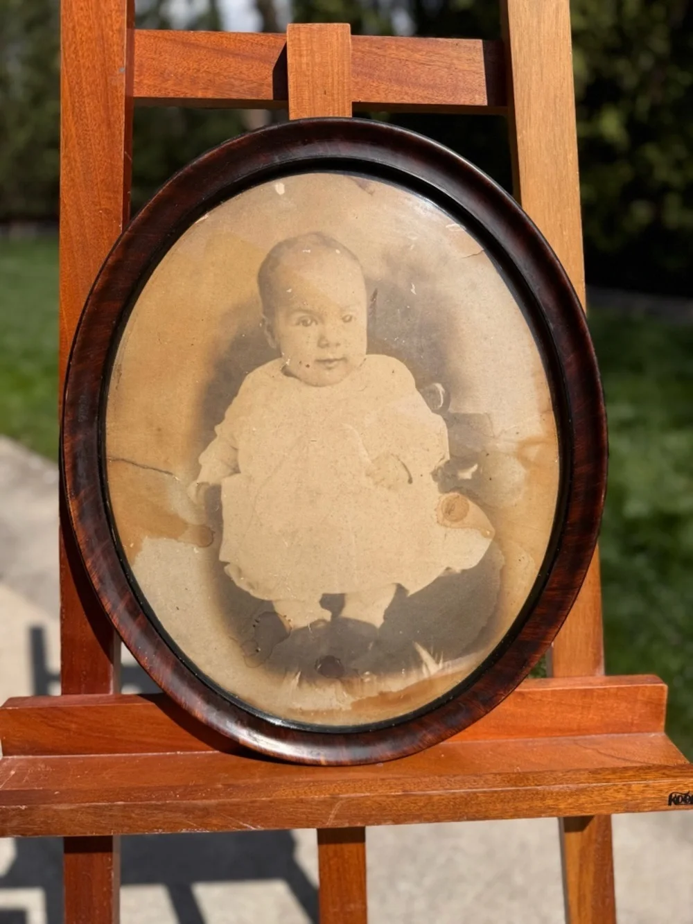 Antique Convex Bubble Glass Baby Portrait Oval Frame Vernie Noel 1923